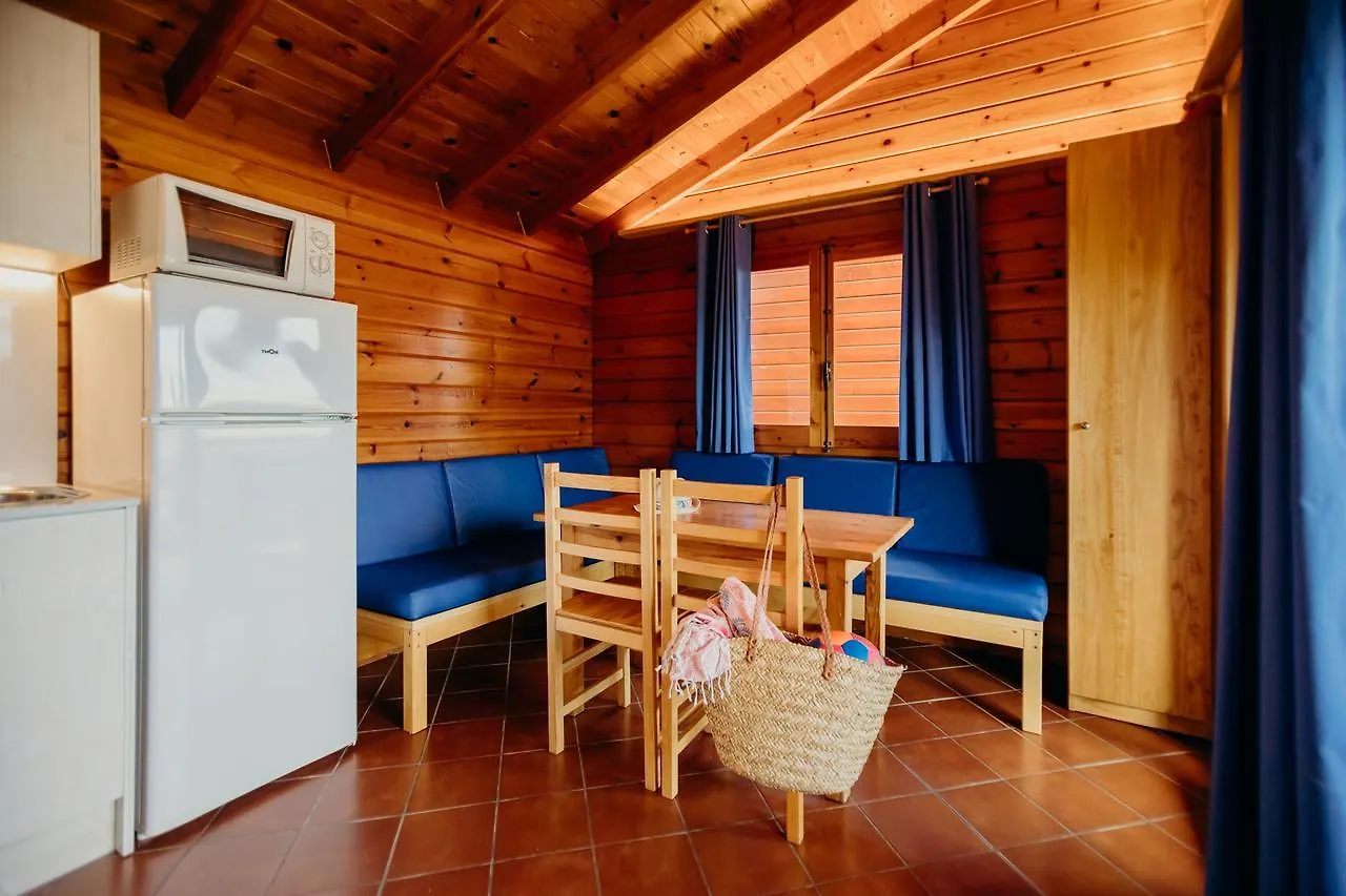 Camping La Llosa Камбрильс Кемпинг